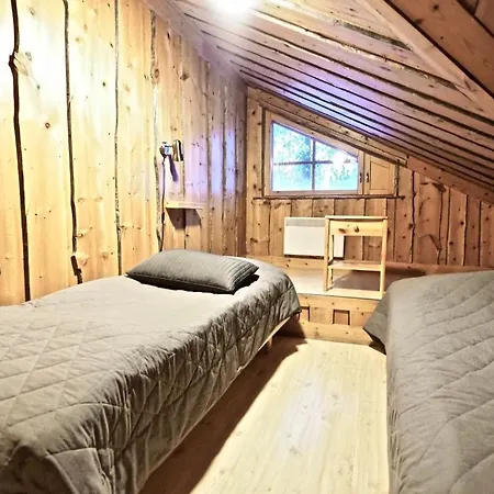 Holiday home Levillas Martinmutka A & B